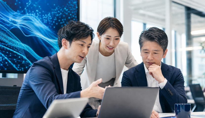 DX・AI研修でデジタル活用を学ぶ様子